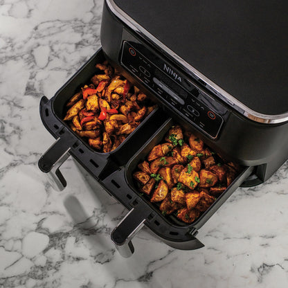 Ninja Foodi Dual Zone Digitale Heißluftfritteuse, 7,6L Airfryer, 2 Fächer, Antihaftbeschichtung, spülmaschinenfeste Körbe, 6-in-1, 4-6 Portionen, Schwarz AF300EU